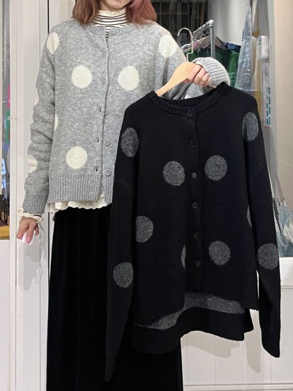 圓點前短後長針織排扣外套 