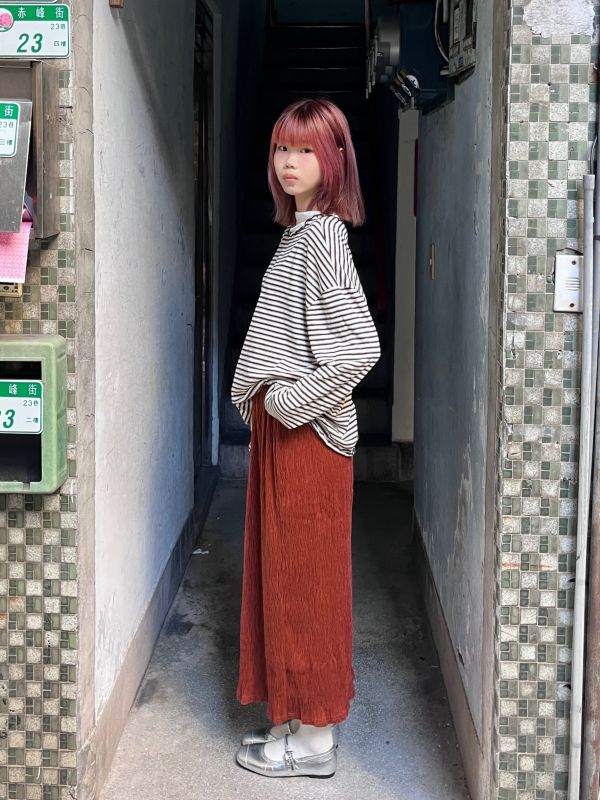 燈芯絨後開衩直筒皺皺裙 