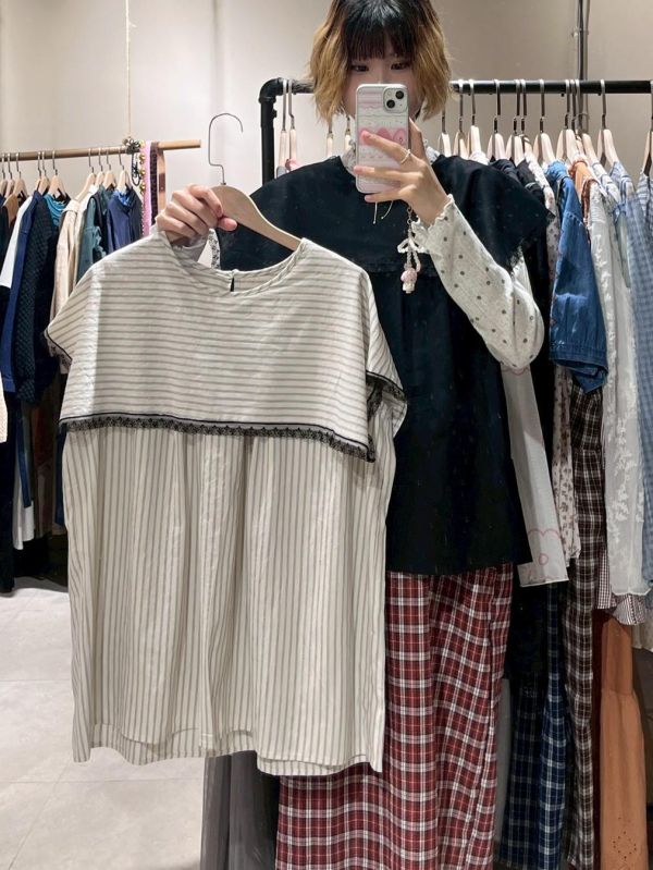 蕾絲花邊領片背心上衣 