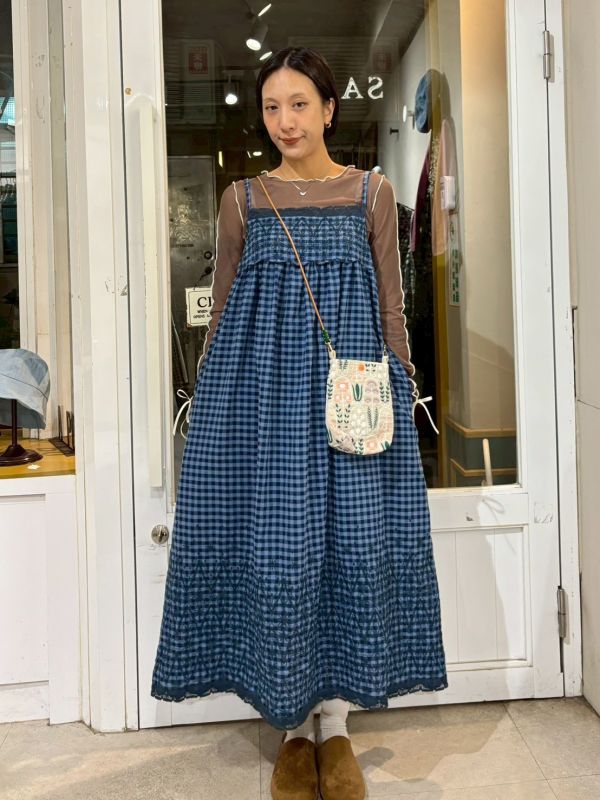 格子胸蕾絲拼接刺繡下擺刺繡吊帶洋裝 