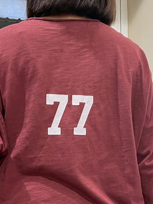 77號棉質親膚捲邊遠領上衣 