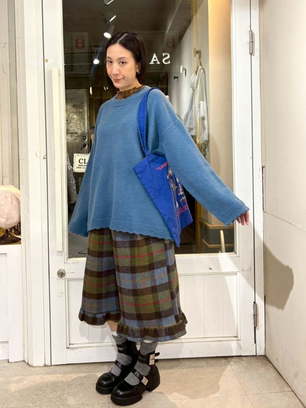 藍咖木耳邊格子七分寬褲 