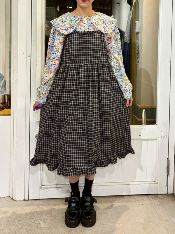 木耳滾邊格紋吊帶洋裝 