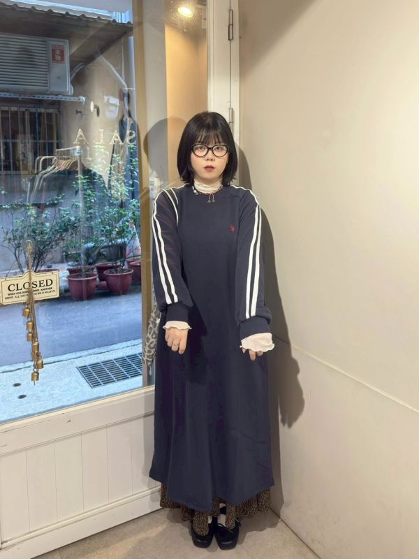 圓領白色雙條紋車線袖洋裝 