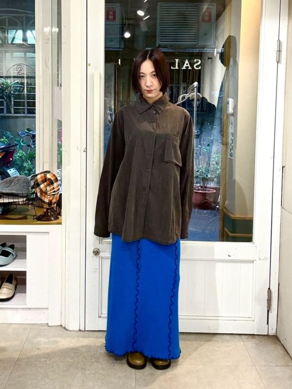 深灰落肩寬版素色襯衫 