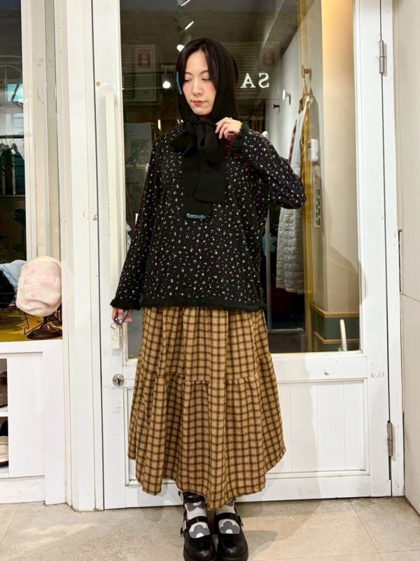 抽鬚滾邊小碎花上衣 