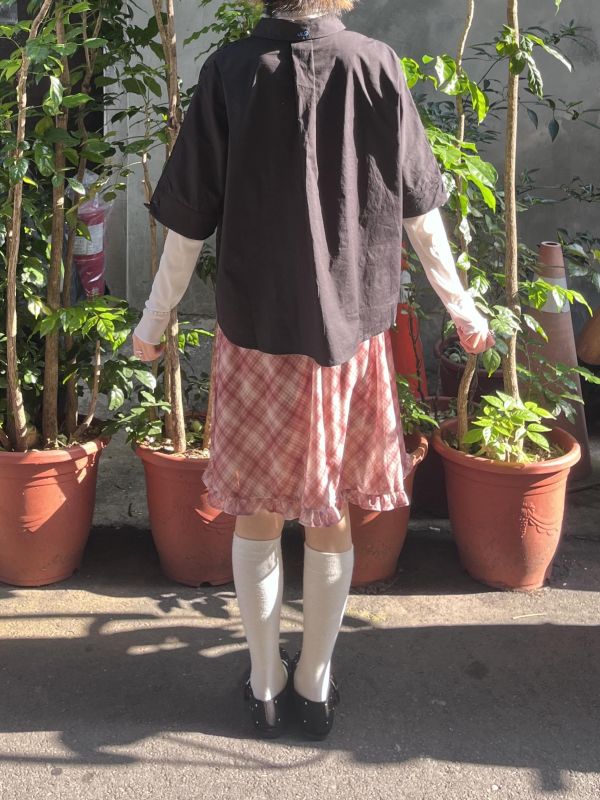 黑色立體花花織紋五分袖襯衫 