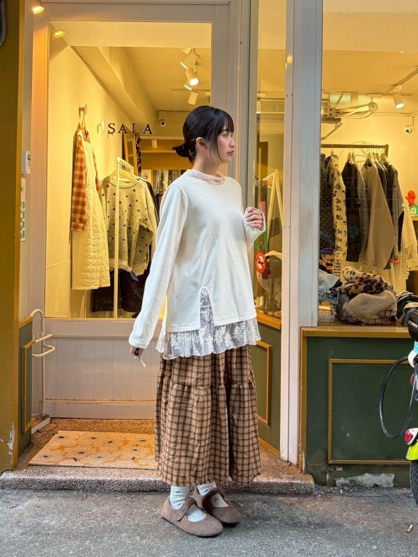 磨毛不規則開衩拼接蕾絲圓領上衣 