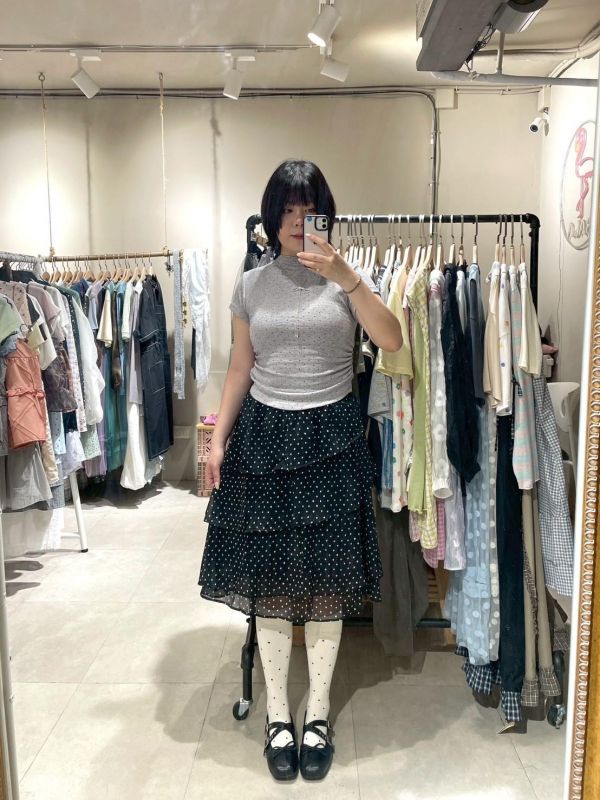 點點斜邊荷葉下擺鬆緊腰五分裙 