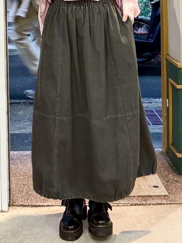 下擺抽繩花苞裙 