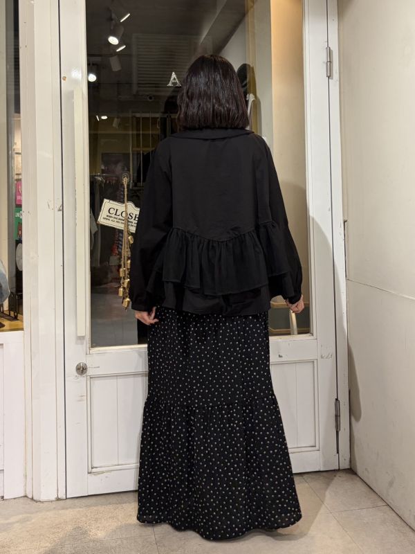 立體紗質玫瑰拼接雙層下擺蓬蓬袖襯衫 