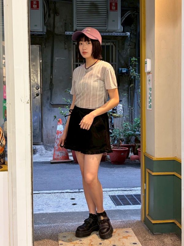 彈性細條紋微透膚上衣 