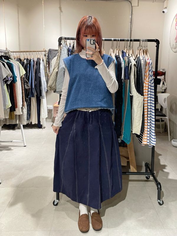 後拉鍊牛仔抽鬚拼接背心 