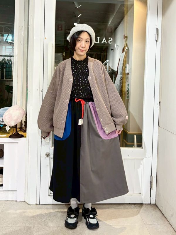 鬆緊腰紅色抽繩撞色大口袋拼接裙 