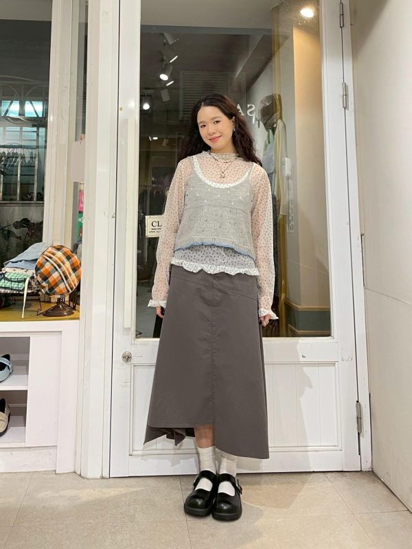 立體彩色珠珠小花撞色滾邊細肩小背心 