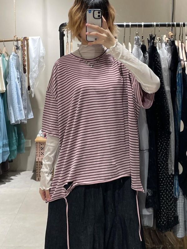 破壞感條紋落肩短袖上衣 