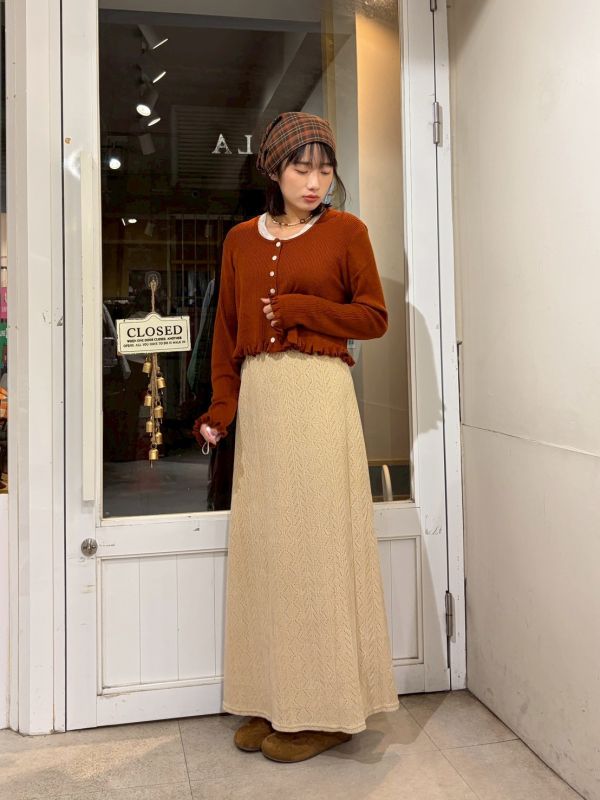 鏤空菱形紋鬆緊腰傘狀裙 