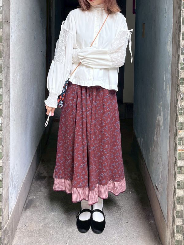 透紗刺繡綁帶縮袖襯衫 