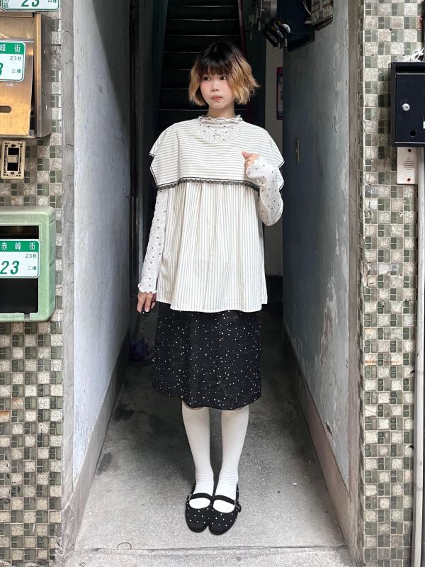 蕾絲花邊領片背心上衣 