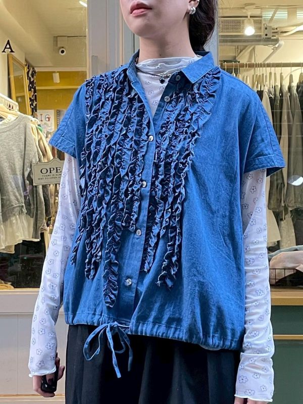 胸前立體抓皺造型下擺抽繩翻領短袖襯衫 