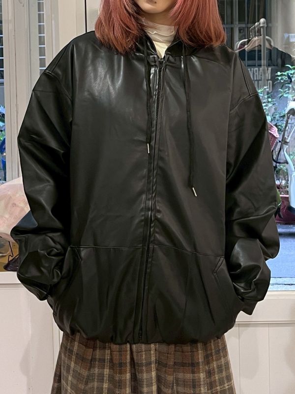 黑色縮口連帽抽繩拉鏈皮外套 