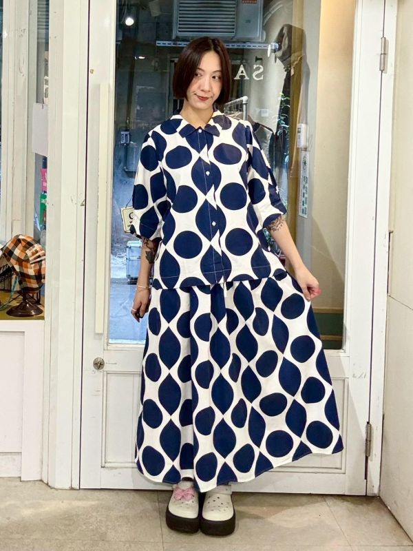 藍色大波點套裝 