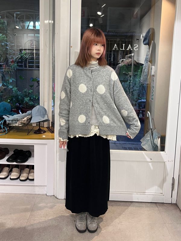 圓點前短後長針織排扣外套 