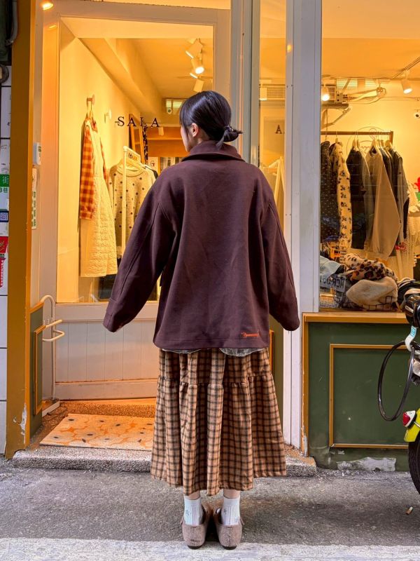 臘腸狗刺繡牛角釦羊毛大衣外套 