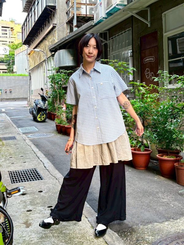 圓弧下襬格子襯衫 