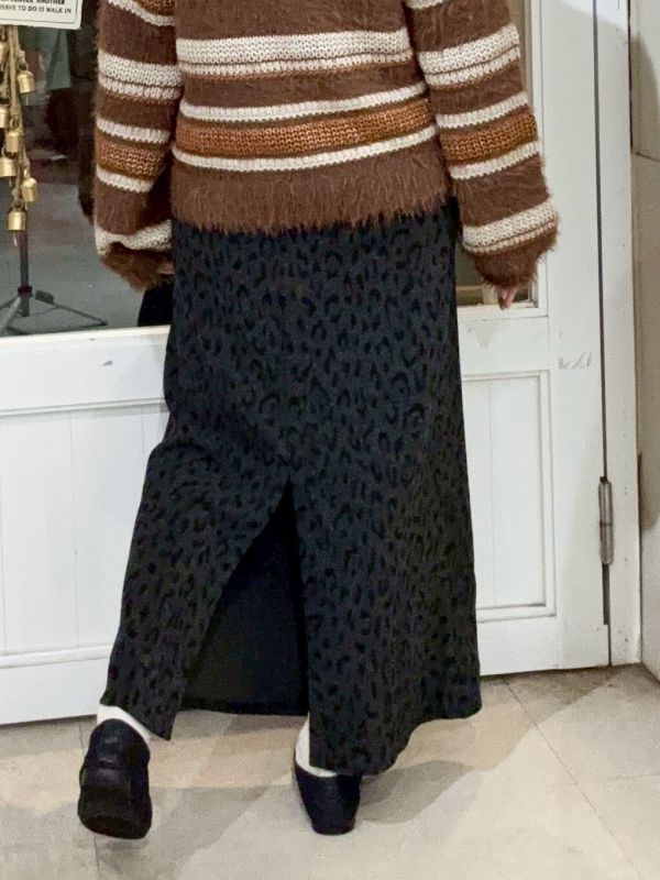 伸縮腰後開衩豹紋裙 