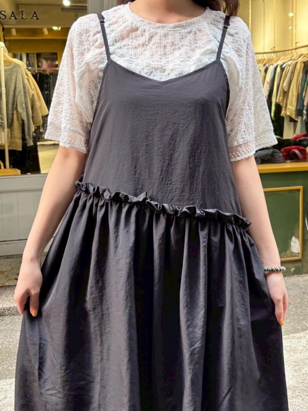 花邊斜切氣球吊帶背心洋裝 