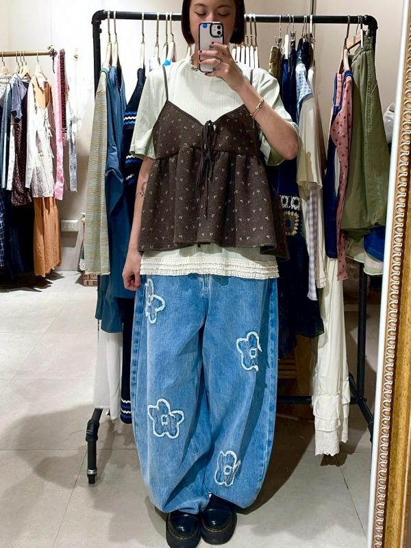 涼感親膚壓紋下擺蕾絲拼接短袖上衣 