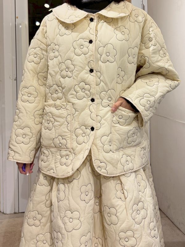 滿版車線小花絎縫葫蘆紋小花排釦外套+蓬蓬裙 