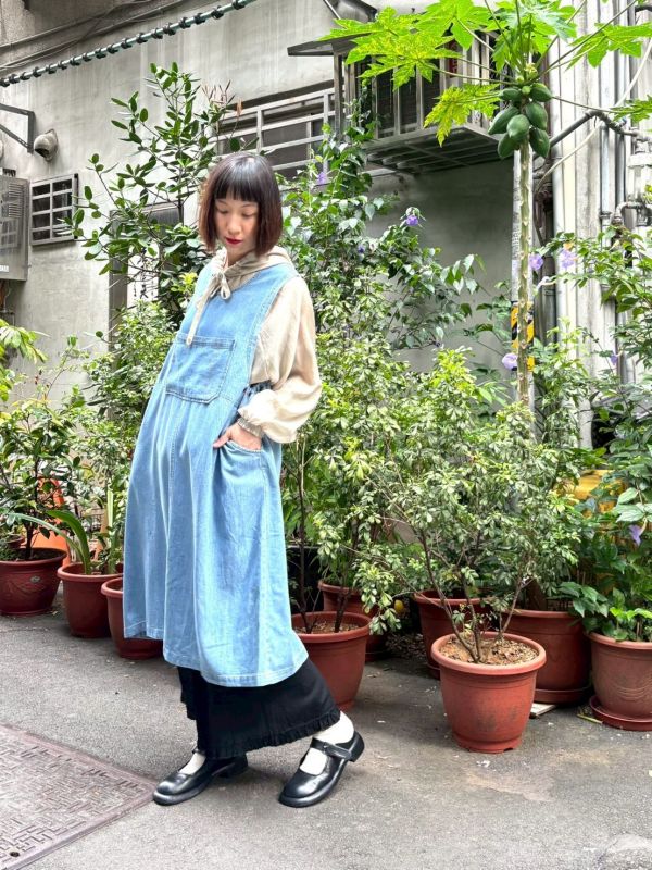 寬版兩側腰鬆緊抽繩大口袋牛仔背心裙 