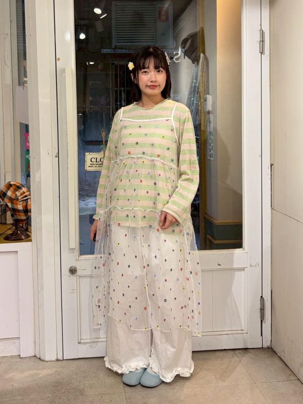 刺繡小花透紗細肩帶洋裝 