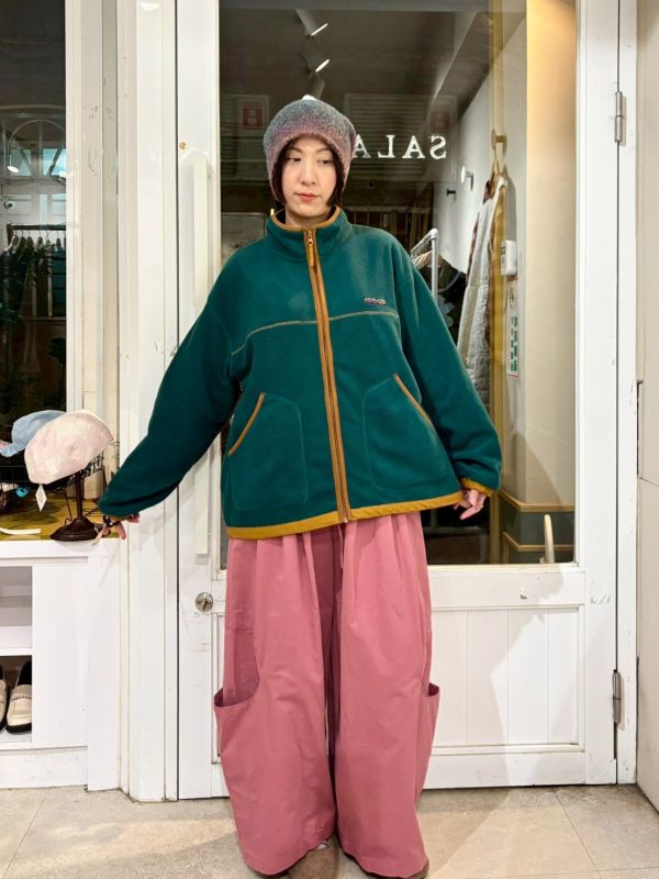 綠色刷毛土黃滾邊高領外套 