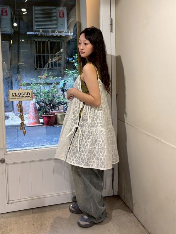 花花網格鏤空側綁帶吊帶蛋糕背心 