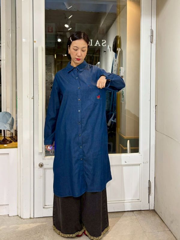 蘑菇刺繡長版牛仔襯衫洋裝 