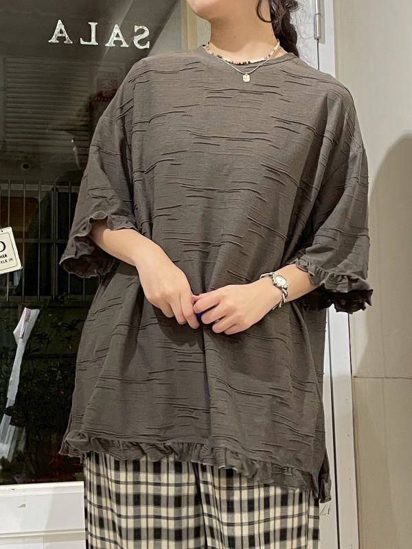 立體紋路木耳捲邊側開衩落肩長版寬鬆上衣 