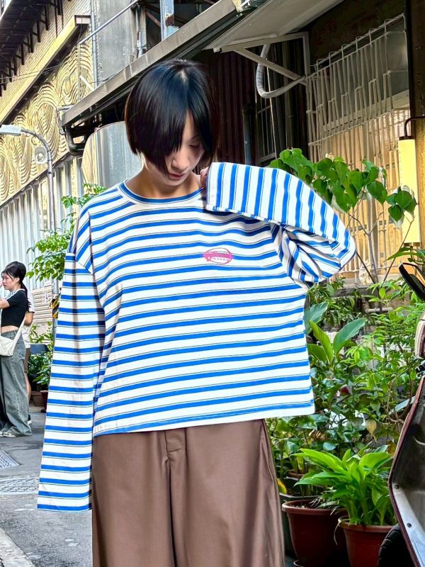 白藍條紋長袖短版tee 