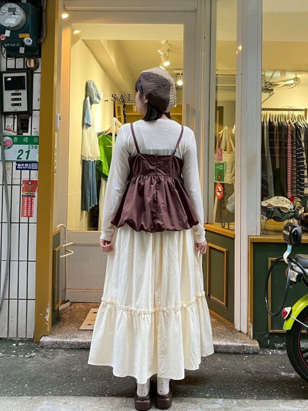 刷刷布氣球蓬蓬背心+彈性圓領長袖上衣 