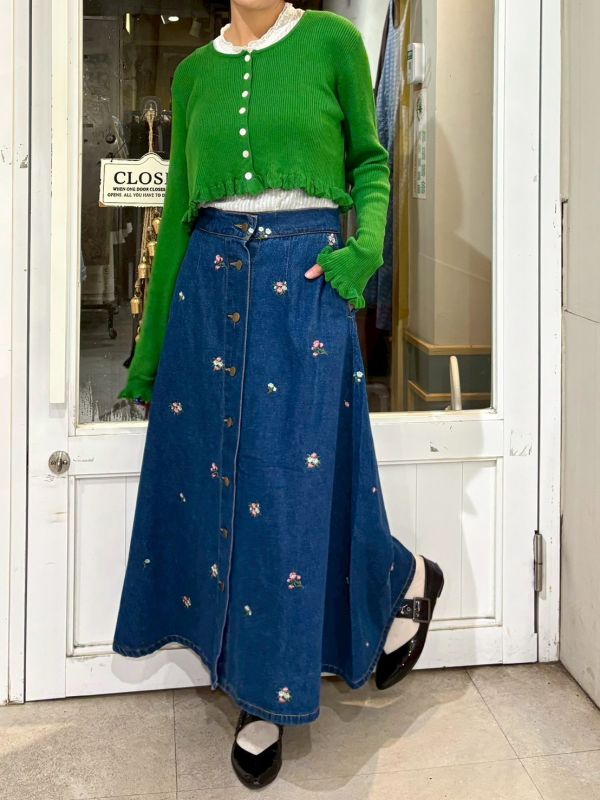 木耳邊拼接排扣親膚針織短版外套 