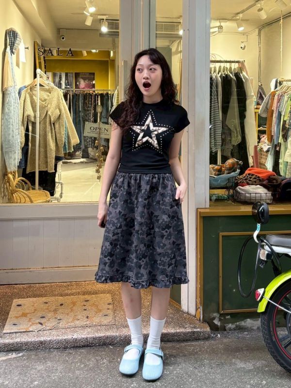 豹紋立體絨毛卯釘星星tee 