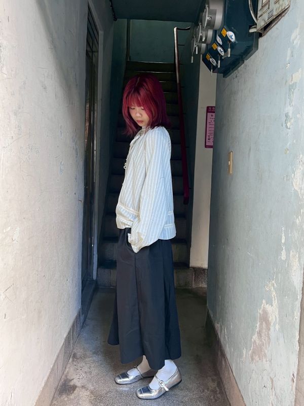 圓領綁帶直條紋長袖上衣 