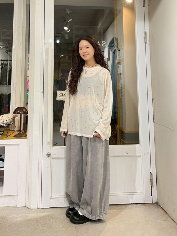 滿版彩色圖案落肩寬鬆透膚長版上衣 