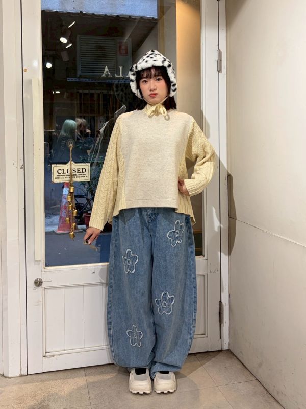 立體抽鬚花彎刀牛仔褲 