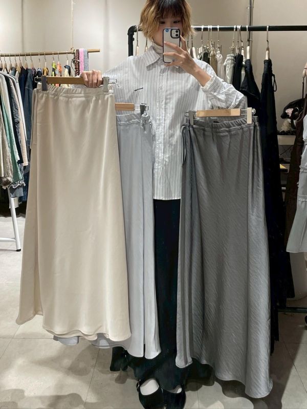 側綁帶光澤魚尾長裙 