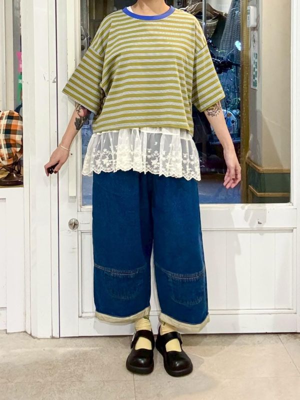 蕾絲拼接白背心 