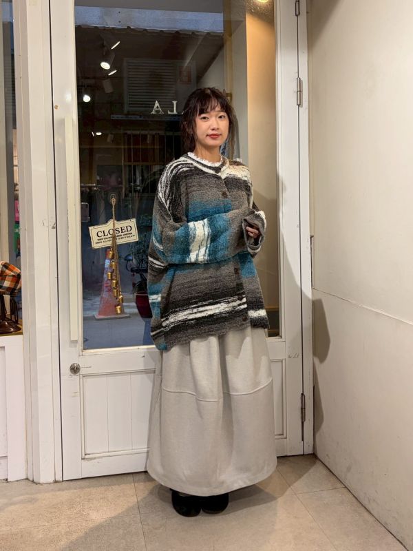 圈圈毛線撞色暈染排釦毛衣外套 