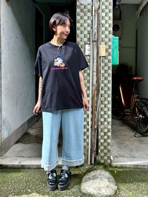 伸縮腰褲腳不收邊抽鬚八分牛仔褲 